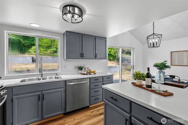 7307 Morning View Avenue NE, Bremerton, WA 98311
