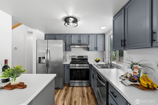 7307 Morning View Avenue NE, Bremerton, WA 98311