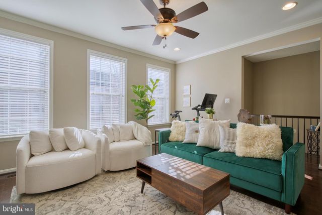 10228 FOUNTAIN CIR, Manassas, VA 20110