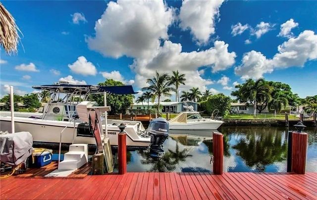361 SE 9TH Court, Pompano Beach, FL 33060