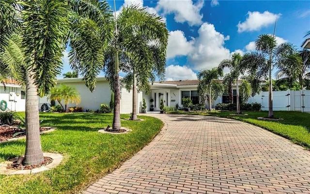 361 SE 9TH Court, Pompano Beach, FL 33060