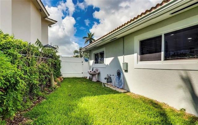 361 SE 9TH Court, Pompano Beach, FL 33060