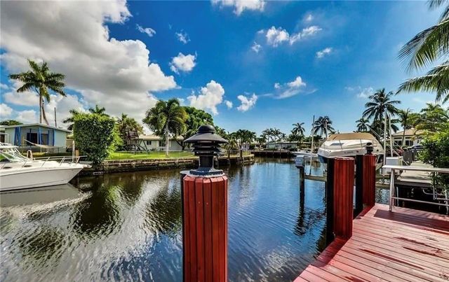 361 SE 9TH Court, Pompano Beach, FL 33060