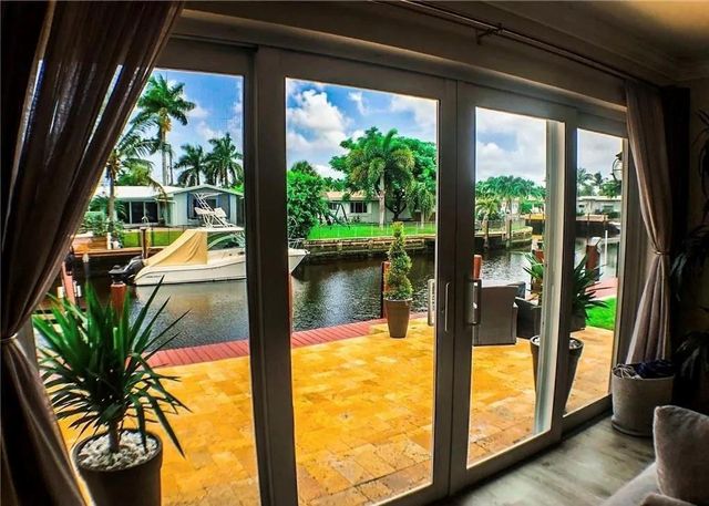361 SE 9TH Court, Pompano Beach, FL 33060