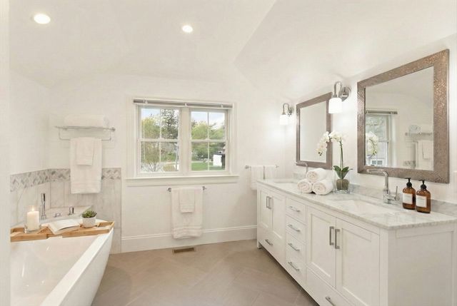 150 Country Club Rd, Newton, MA 02459