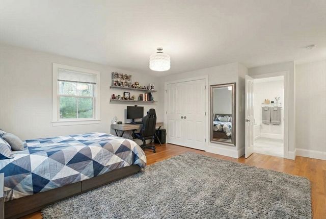 150 Country Club Rd, Newton, MA 02459