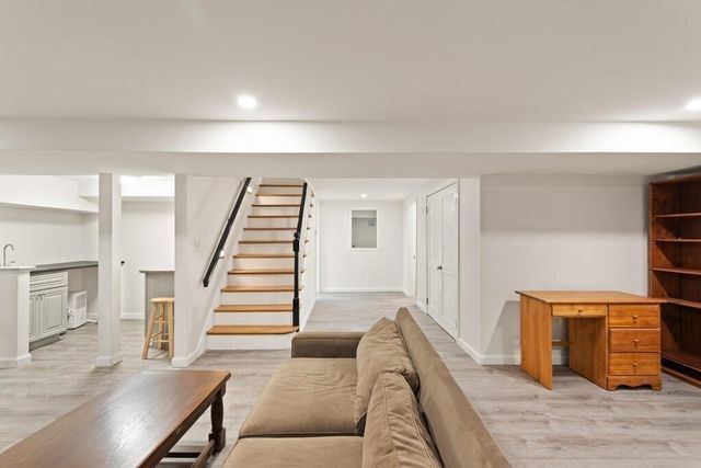 150 Country Club Rd, Newton, MA 02459