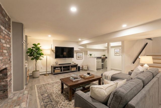 150 Country Club Rd, Newton, MA 02459