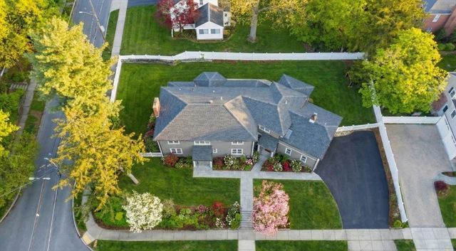 150 Country Club Rd, Newton, MA 02459