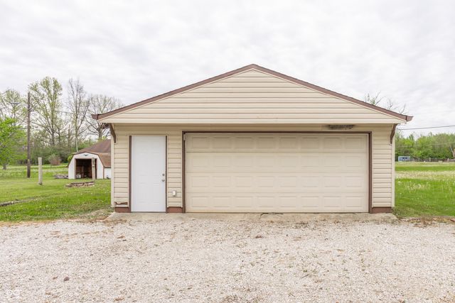 8131 Sycamore Springs Trail, Indianapolis, IN 46239