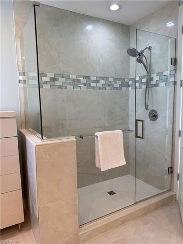 1520 Clermont DR # H202, Naples, FL 34109