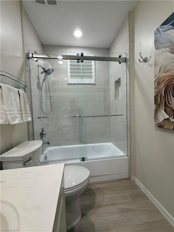 1520 Clermont DR # H202, Naples, FL 34109