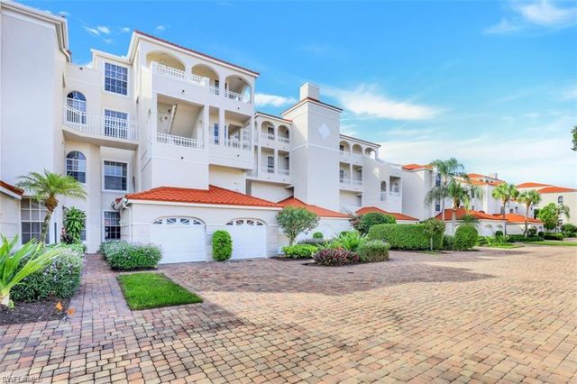 1520 Clermont DR # H202, Naples, FL 34109