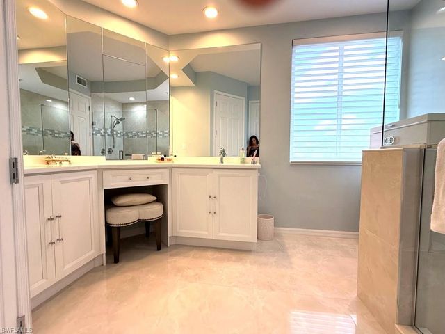 1520 Clermont DR # H202, Naples, FL 34109