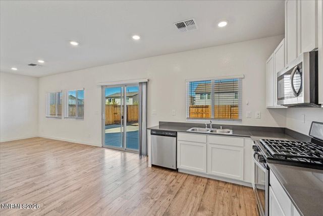 8879 Gazing Star Drive, Reno, NV 89506