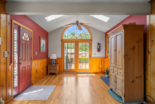 18 Glen Oak Drive, Enfield, CT 06082
