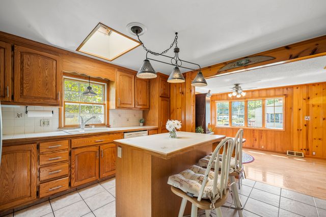 18 Glen Oak Drive, Enfield, CT 06082