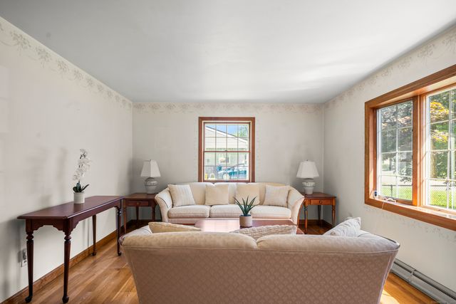 18 Glen Oak Drive, Enfield, CT 06082
