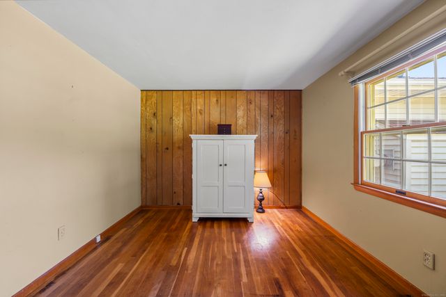 18 Glen Oak Drive, Enfield, CT 06082