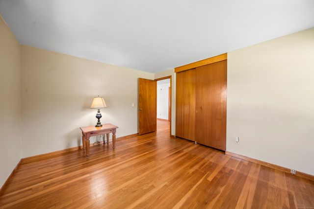 18 Glen Oak Drive, Enfield, CT 06082