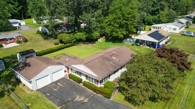 18 Glen Oak Drive, Enfield, CT 06082