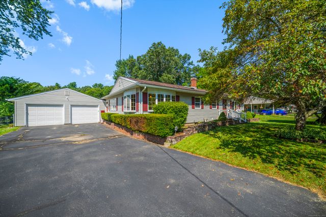 18 Glen Oak Drive, Enfield, CT 06082