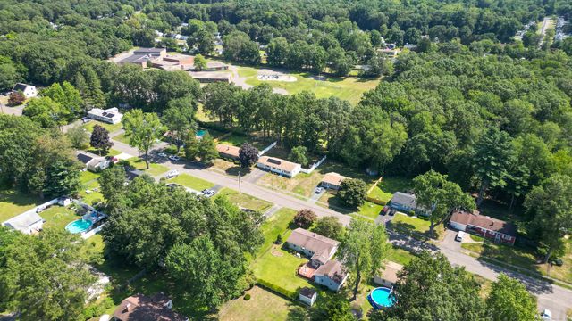 18 Glen Oak Drive, Enfield, CT 06082