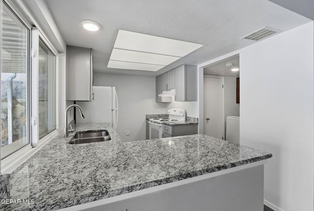 211 MONTEGO BAY Drive, El Paso, TX 79912