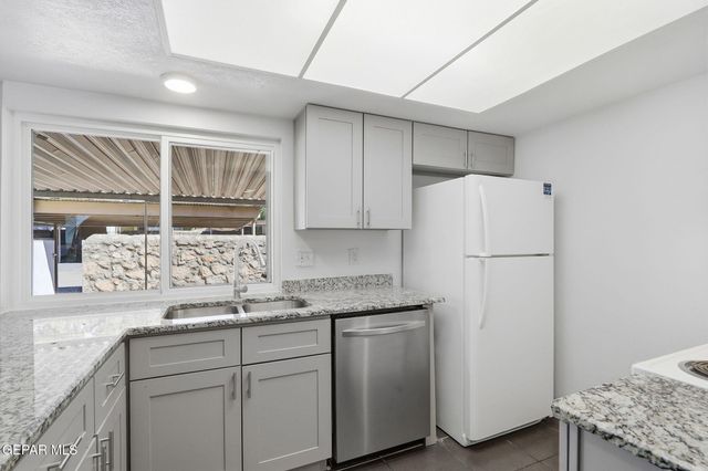 211 MONTEGO BAY Drive, El Paso, TX 79912