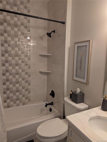 88 Brookview Lane, Newburgh, NY 12550