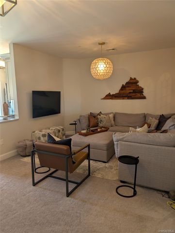 88 Brookview Lane, Newburgh, NY 12550