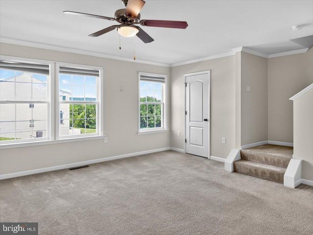 87 KENSINGTON TER, Martinsburg, WV 25405