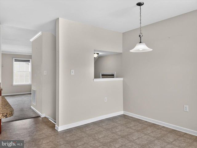 87 KENSINGTON TER, Martinsburg, WV 25405