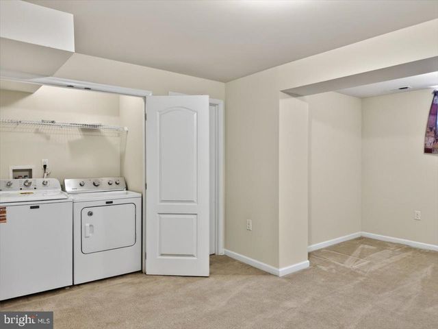 87 KENSINGTON TER, Martinsburg, WV 25405