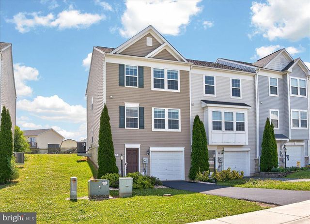 87 KENSINGTON TER, Martinsburg, WV 25405