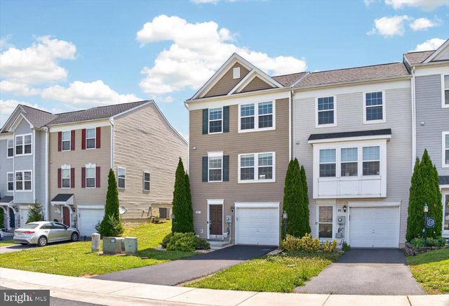 87 KENSINGTON TER, Martinsburg, WV 25405