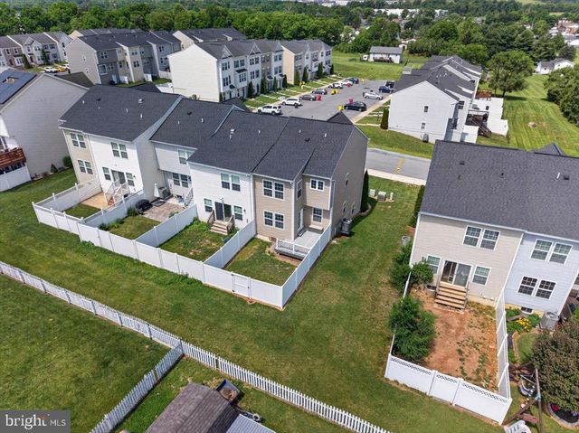 87 KENSINGTON TER, Martinsburg, WV 25405