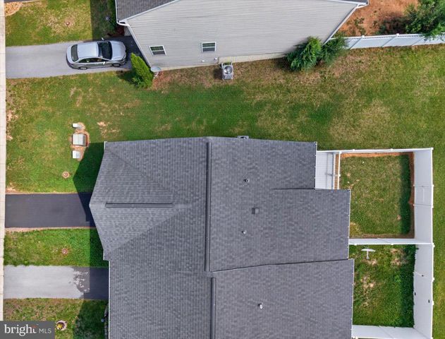 87 KENSINGTON TER, Martinsburg, WV 25405