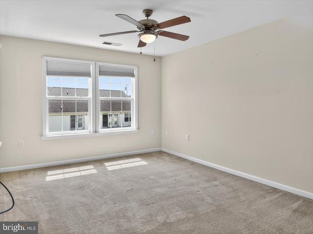 87 KENSINGTON TER, Martinsburg, WV 25405