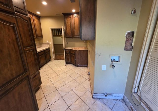 1 Shire, Laguna Hills, CA 92679