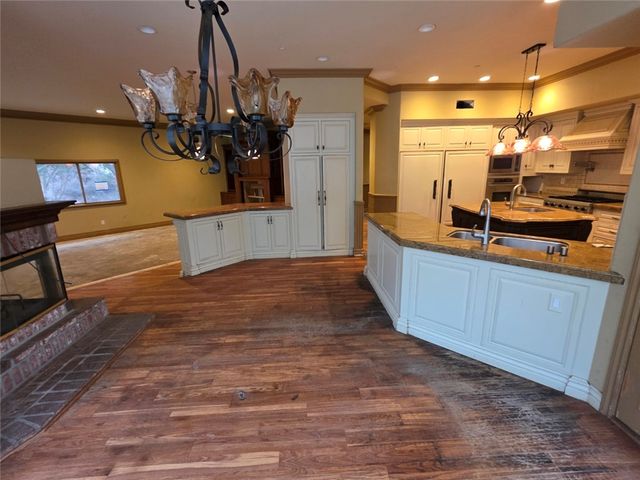 1 Shire, Laguna Hills, CA 92679