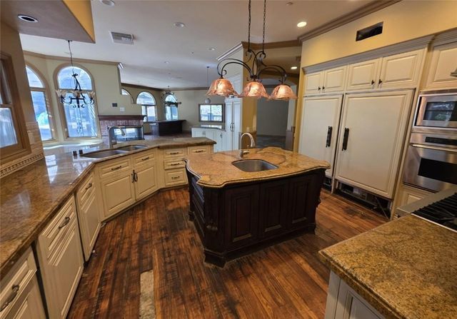 1 Shire, Laguna Hills, CA 92679