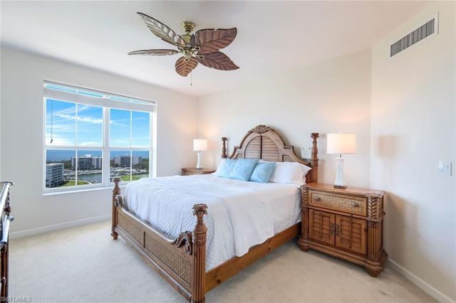 300 Dunes BLVD PH-5, Naples, FL 34110