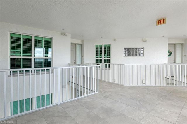 300 Dunes BLVD PH-5, Naples, FL 34110