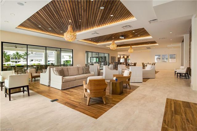 300 Dunes BLVD PH-5, Naples, FL 34110