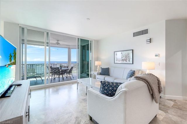 300 Dunes BLVD PH-5, Naples, FL 34110