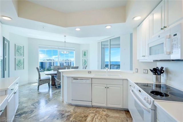 300 Dunes BLVD PH-5, Naples, FL 34110