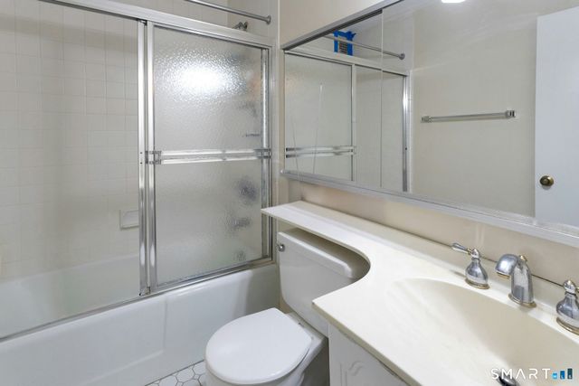 143 Hoyt Street 5L, Stamford, CT 06905