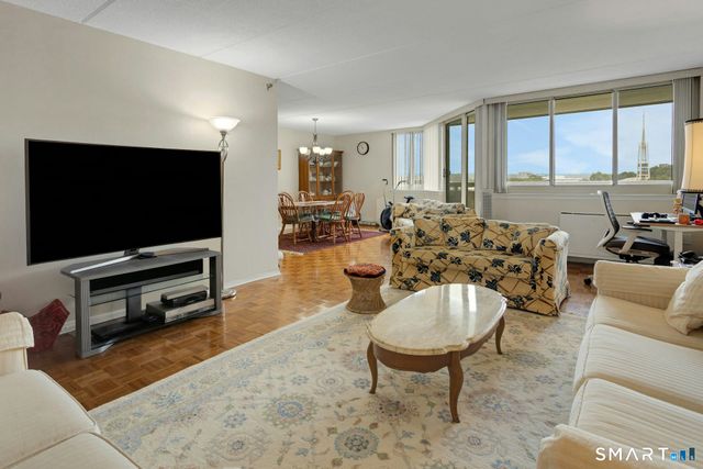 143 Hoyt Street 5L, Stamford, CT 06905