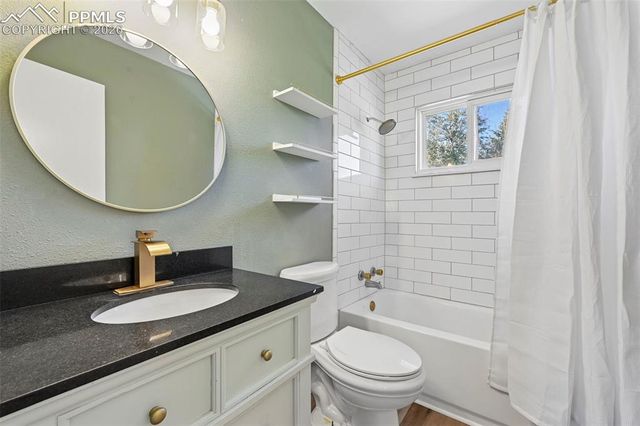 4585 S Crimson Circle, Colorado Springs, CO 80917